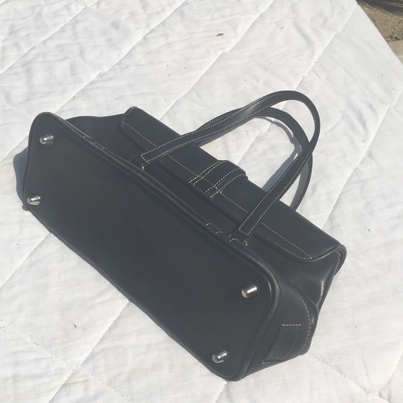 Beautiful Coach Black Leather Purse - Picture 4 of 6